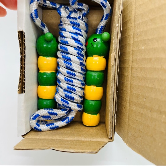 NWT Corde a Sauter Jump Rope Green Yellow Caterpillar Handles.Blue White Rope. - Picture 3 of 5